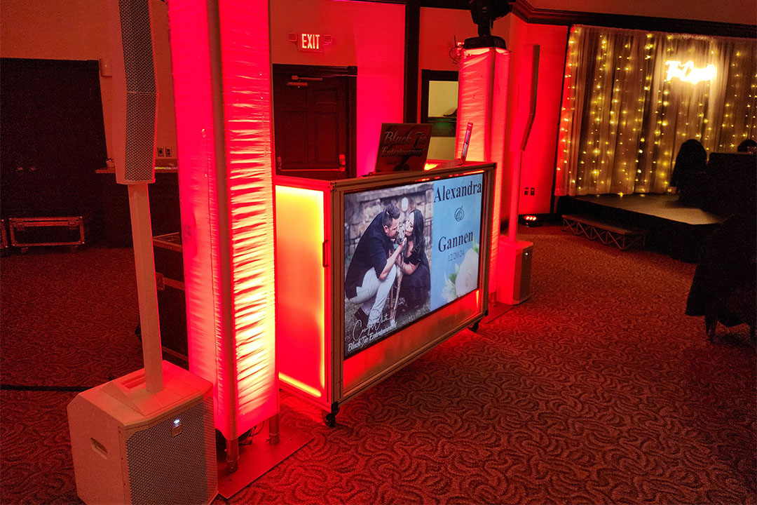 Black Tie Entertainment DJ Console at Milana Ballroom in Amish Door Village Black Tie Entertainment at Milana Ballroom Amish Door