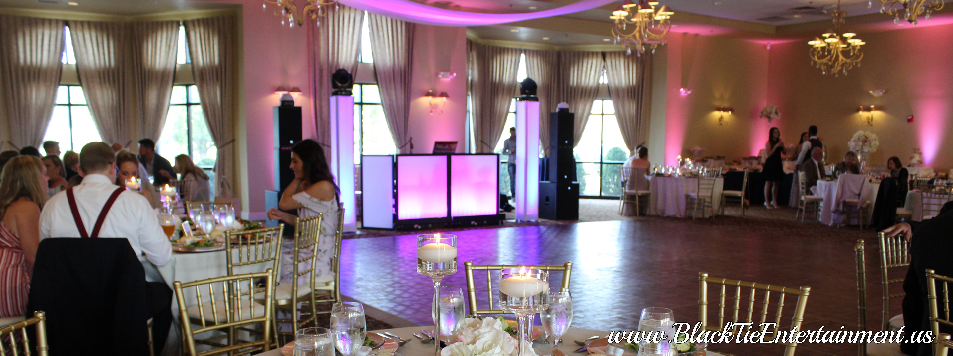 Up Lighting - Black Tie Entertainment at the Barn on Enchanted Acres